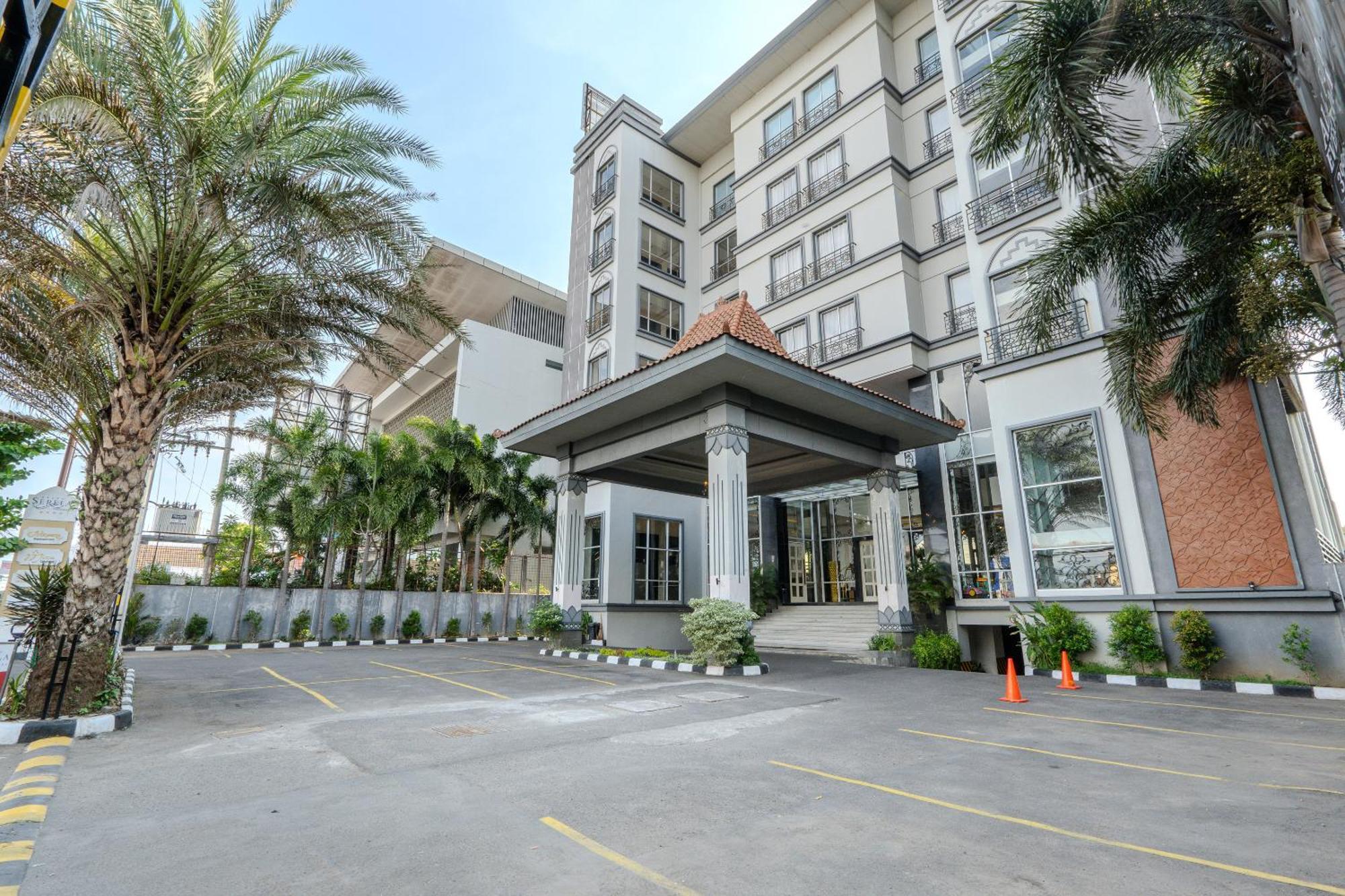 Grand Serela Yogyakarta Hotel Exterior photo